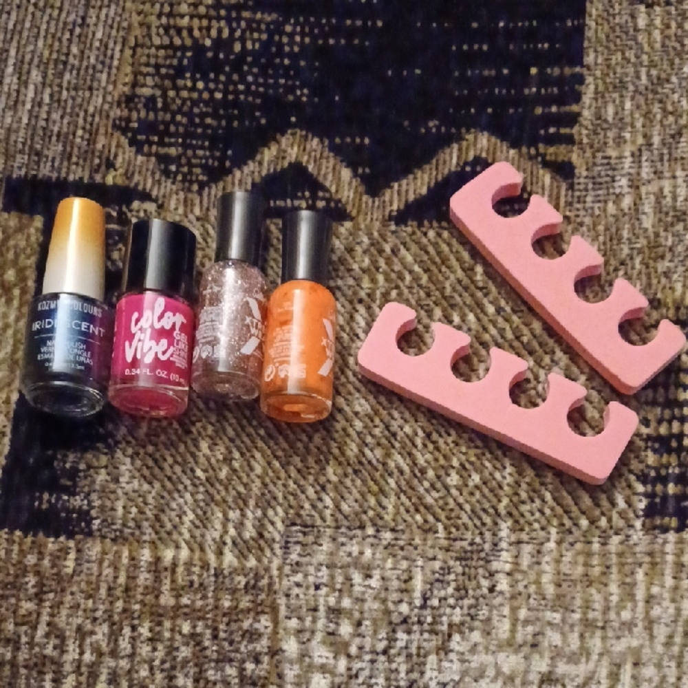 4/$30 New Nail Polishes (4) with Toe Separators